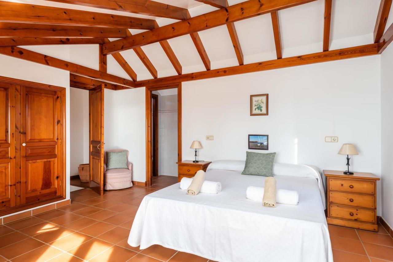 Villa Carolina Son Bou Luaran gambar